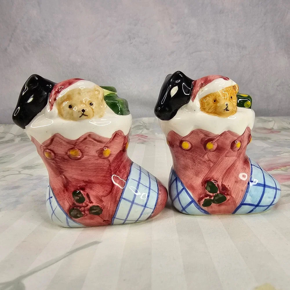 Adorable Ceramic Christmas Stocking Salt Pepper Shakers‎ Teddy Bear Gifts